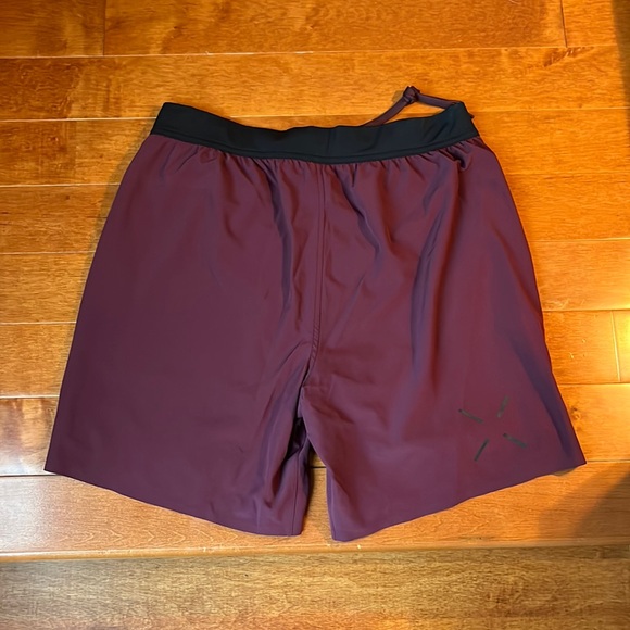 NWOT Ten Thousand Maroon Interval Short (No Liner) 7" Size Small - Picture 2 of 7
